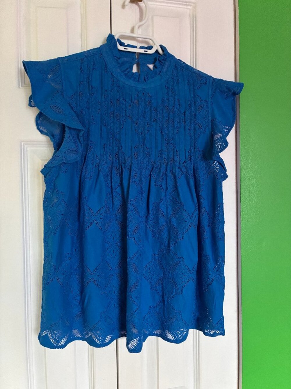 Reitmans Mock Neck Ruffled Sleeve Blouse Size S